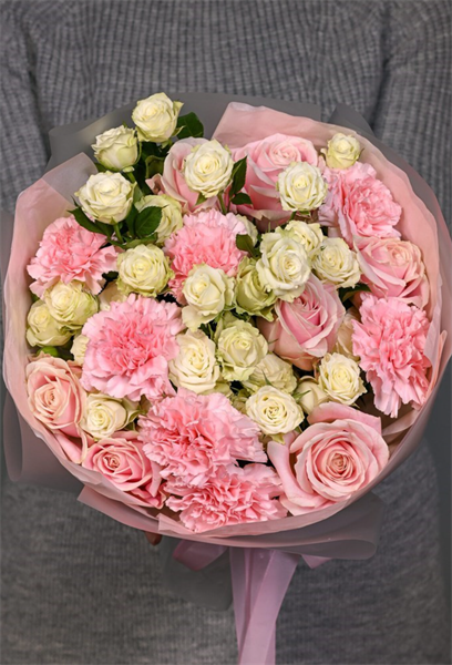 Букет с розами и диантусами - фото 7525