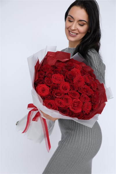 51 роза Ред Наоми 2271