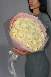 Букет М из белых роз 607033897881