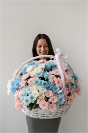 Корзина L с хризантемами 2406