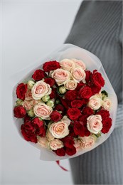 11 кустовых роз микс 2408