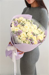 Букет из роз с ароматной маттиолой 2435