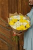 15 кустовых хризантем микс в крафте - фото 4812