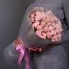 9 кустовых роз в упаковке - фото 5611