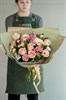 Букет в нежно розовых тонах с хризантемами и альстромериями - фото 6977