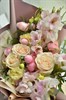 Букет с гладиолусами, розами и эустомами - фото 7075