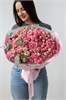 21 кустовая роза с эвкалиптом розовые 2486
