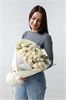 21 кустовая роза с эвкалиптом кремовые 2489